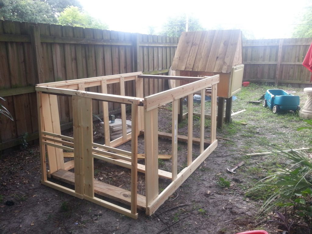 How to Build a Chicken Coop for Less Than $50 - Live Simply