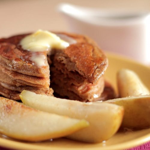 gingerbread pancakes with pears