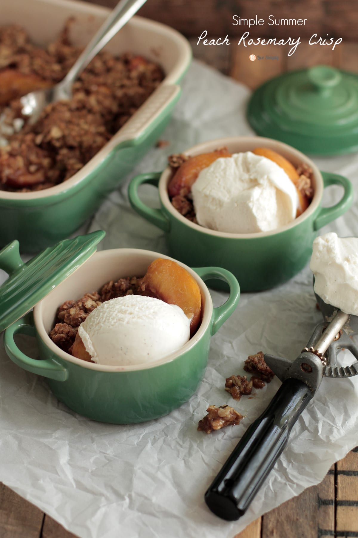 Simple Summer Peach Crisp. The ultimate summer dessert that takes less than ten minutes to prepare