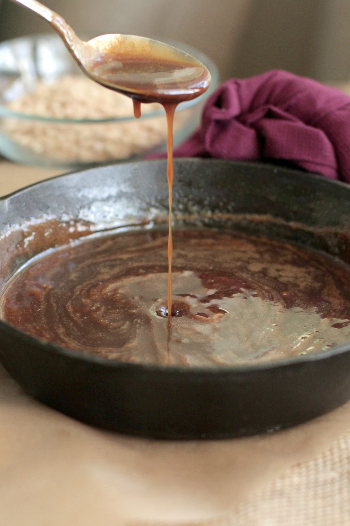 WOW!! My kids love these and they are the perfect fall gift. Homemade Caramel Apples (real food style)