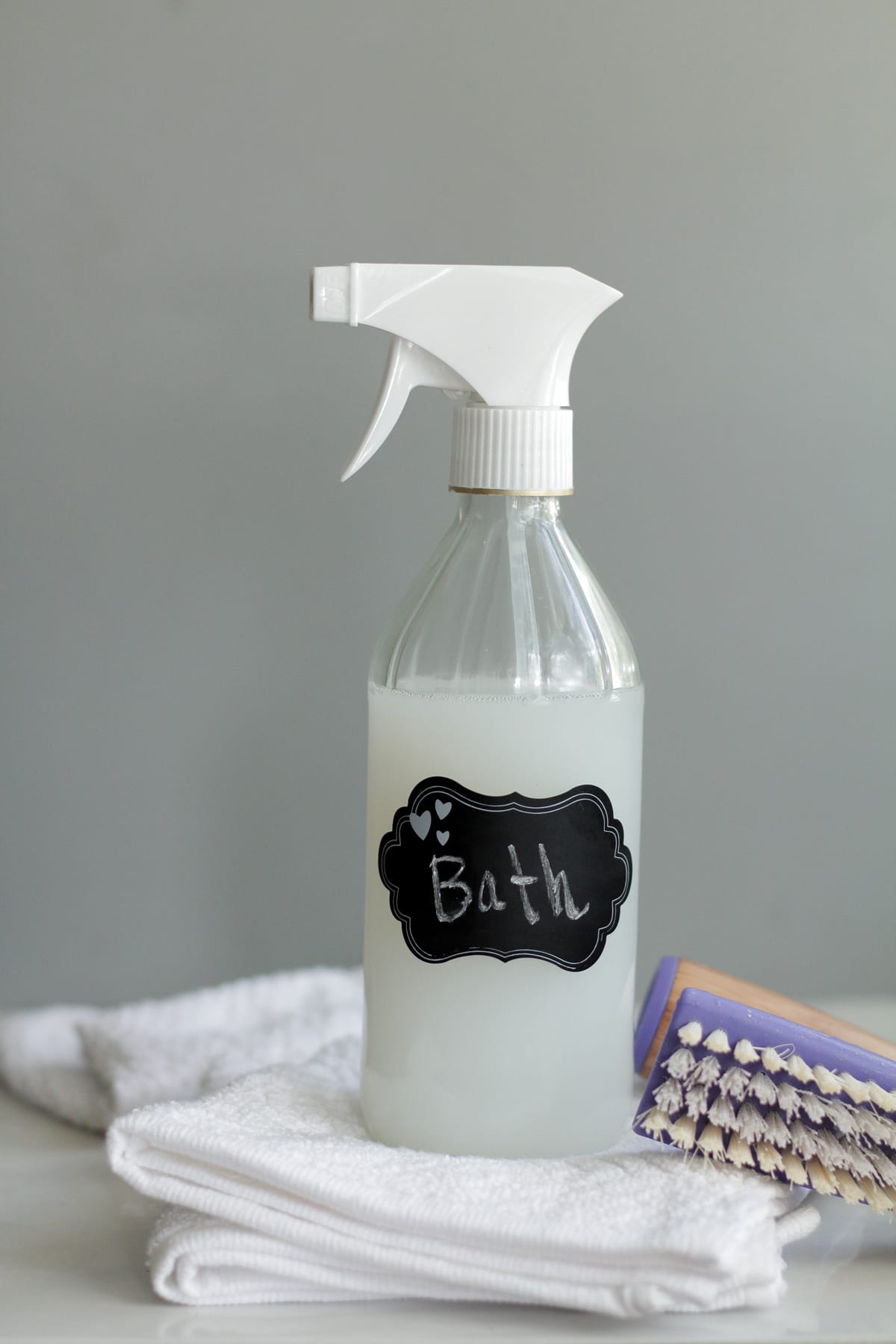 DIY Shower Spray (for bathtubs, too!)