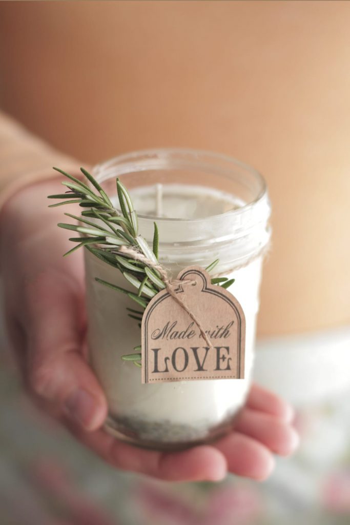 How to make homemade DIY candles. A gift that family and friends will love. And they're easier than you think to make!