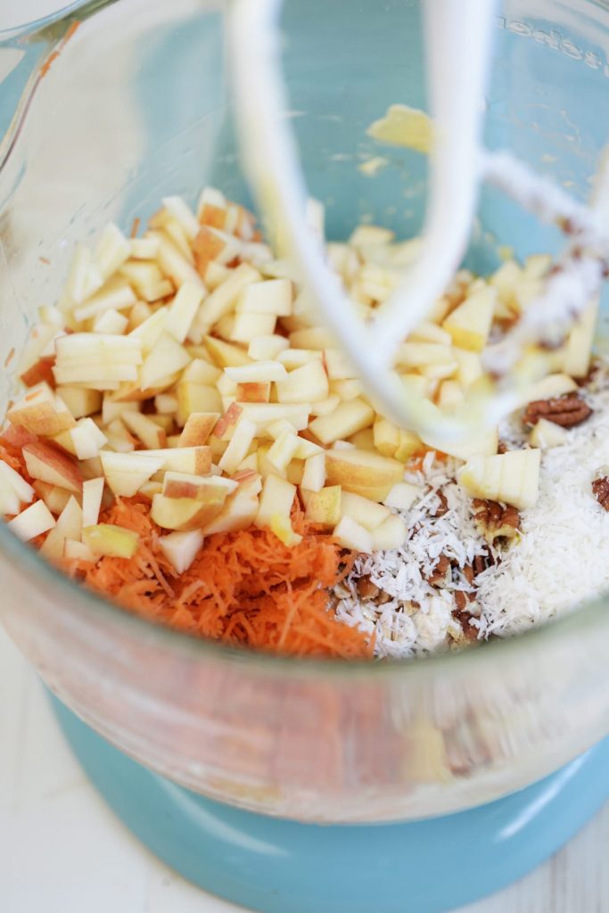 One Bowl Carrot Cake Breakfast Cookies: A healthy breakfast cookie made with oats and whole grain flour the whole family will love!