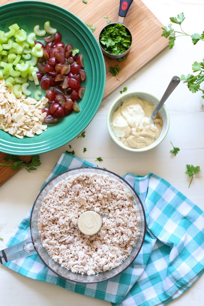 Super easy deli-style chicken salad! This recipe only requires 5 minutes of hands-on time. 100% healthy real food ingredients.