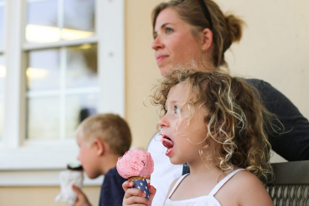 How to Eat Healthy on Vacation: 5 Family-Friendly Tips