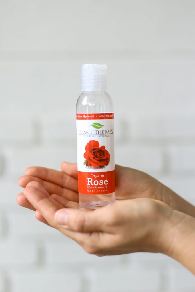 Tone, freshen, and deodorize your skin with this 3 ingredient rose moisturizing spray! Only three natural ingredients and 30 seconds. Good for all skin-types.