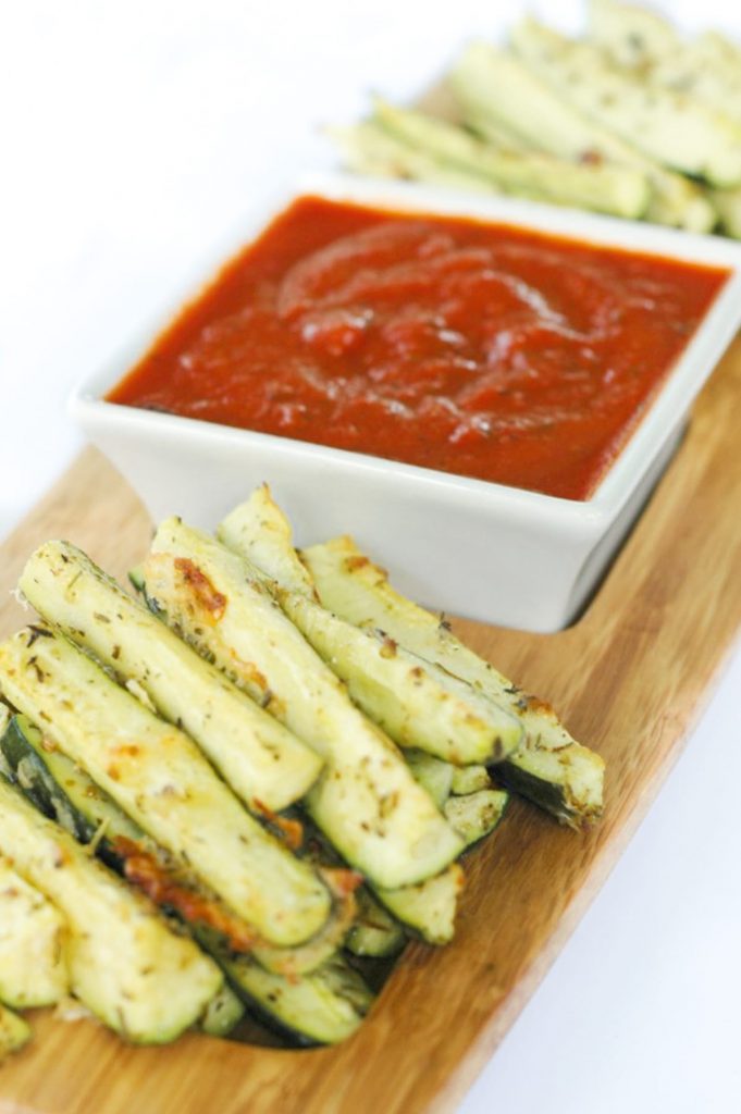 Kids love these!!! Zucchini Pizza Dippers. A healthy snack or lunch for even the most skeptical veggie haters.