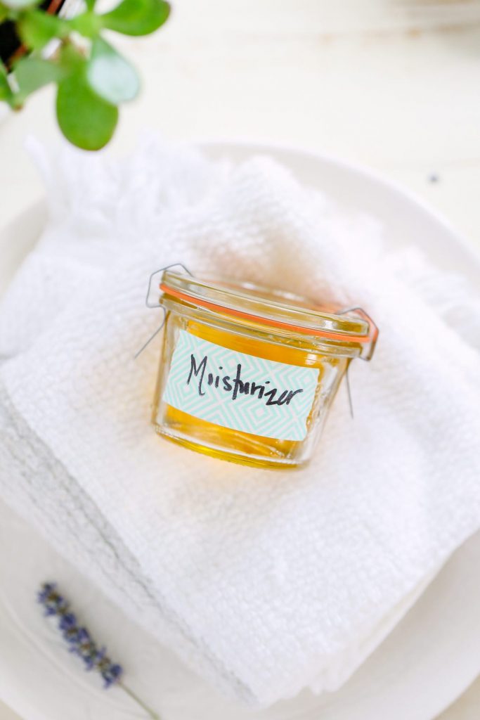 An easy two ingredient moisturizer made with nourishing oils. Plus, options for finding a moisturizer that works for your skin!