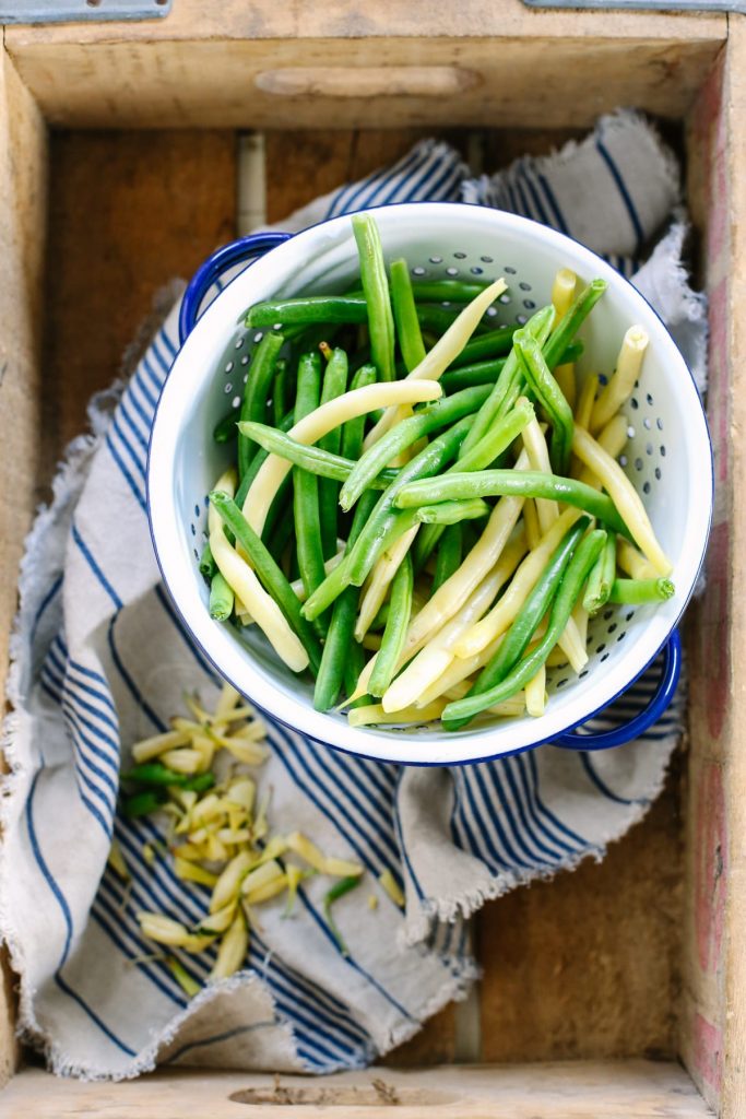 These are simply the BEST green beans EVAH! So simple and easy like dinner should be!