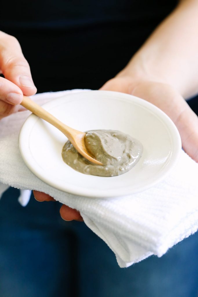 Each ingredient in this soothing clay mask comes together to soothe my irritated skin and fight against a stubborn breakout.