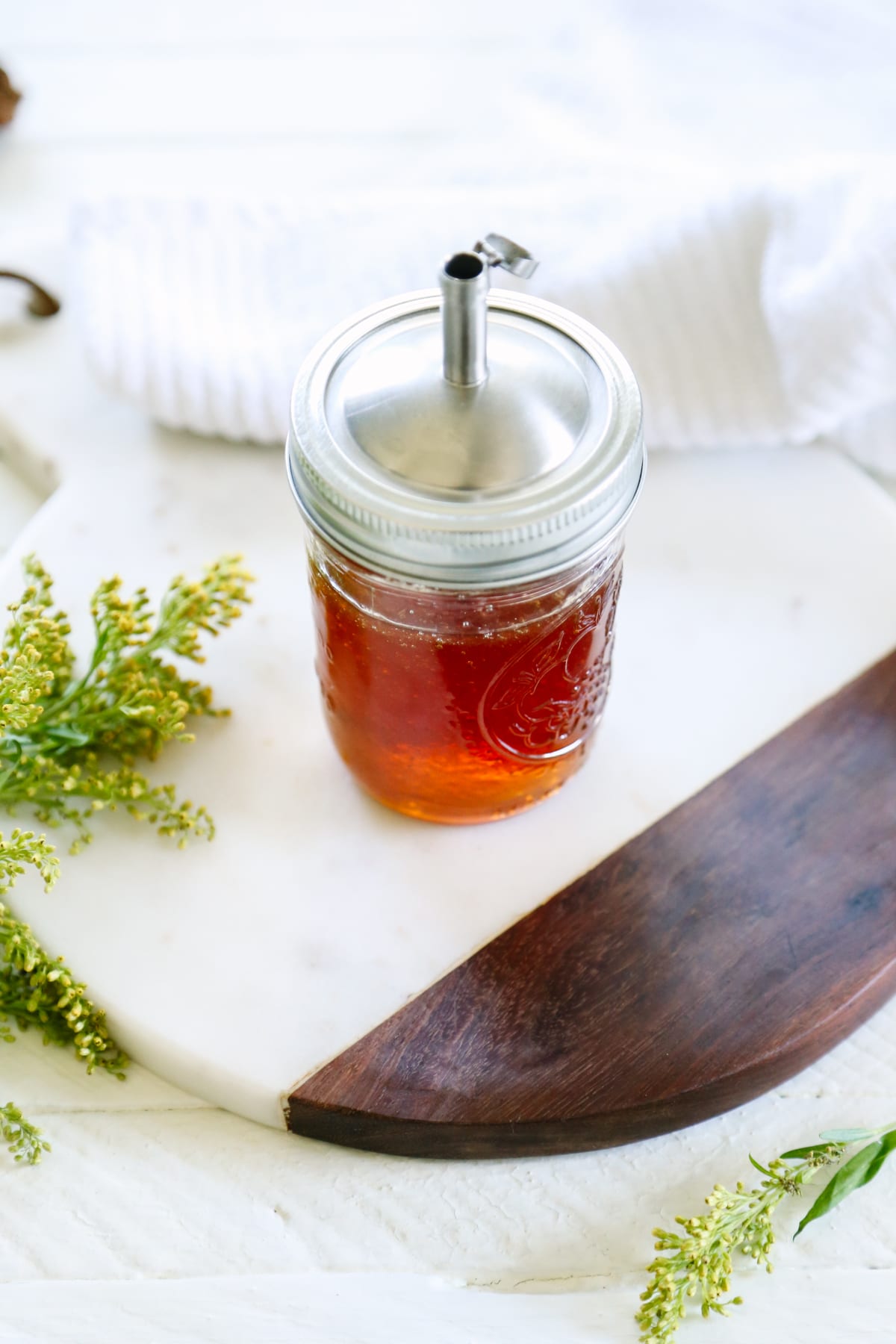 3 simple ways to naturally wash your face. I absolutely love #2, and use it every single night.