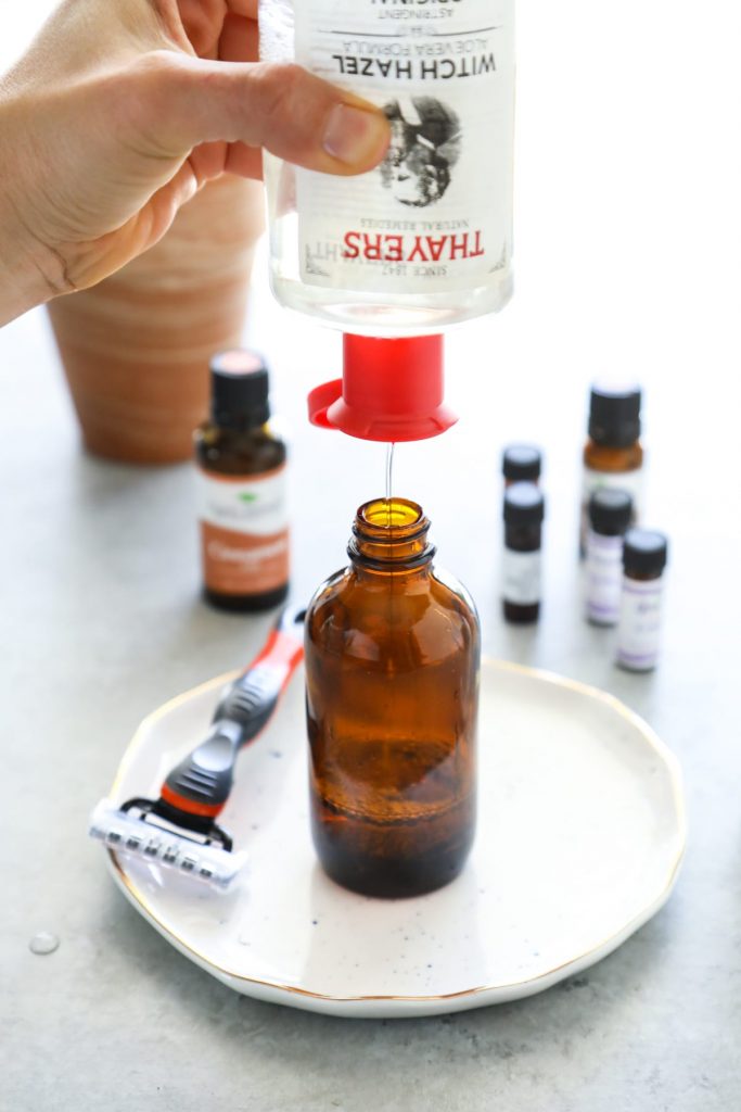 So easy! Homemade aftershave with two scent options.