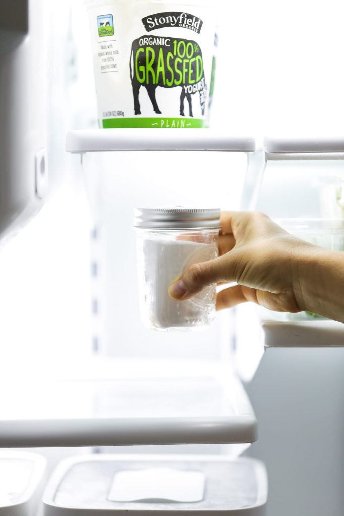 Such a practical and easy way to clean and deodorize the fridge! Saves money and even helps you easily build a meal plan.