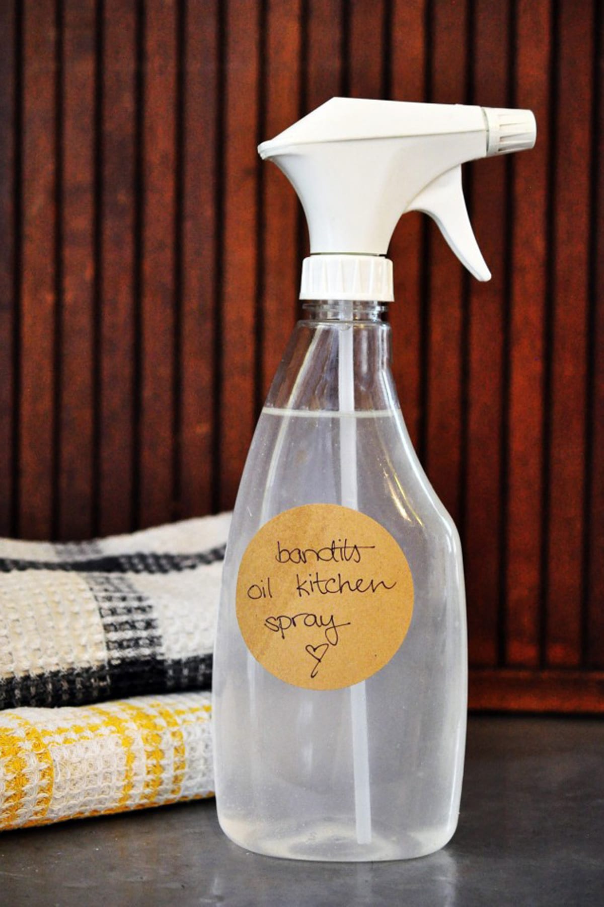 DIY Bandits Oil Disinfecting (Kitchen) Spray