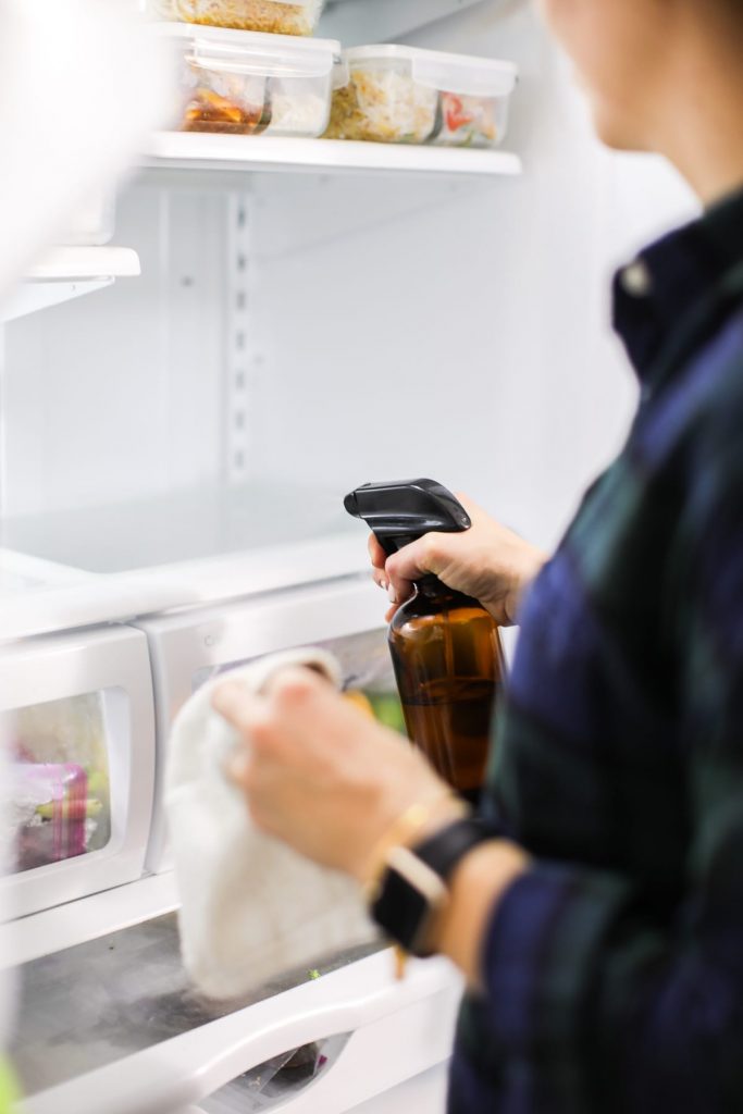 How to organize your fridge and keep it clean!