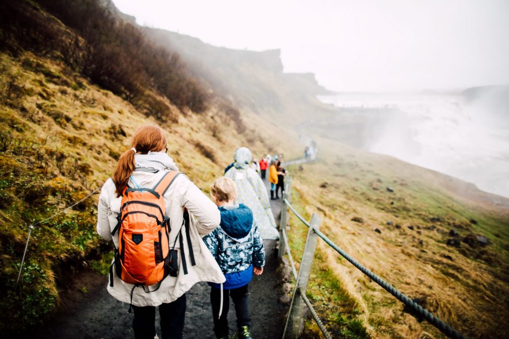 As much as I love taking trips with my family, the anxiety of flying often makes me dread the trip. For a recent trip, I decided to get ahead of the anxiety game with these awesome all natural remedies for flight anxiety and making flying comfortable!