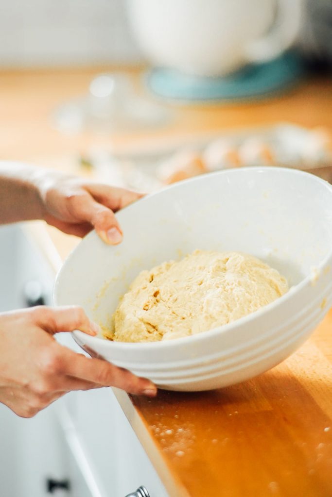 An easy, one-bowl, no-knead cinnamon roll recipe made with ancient einkorn flour.