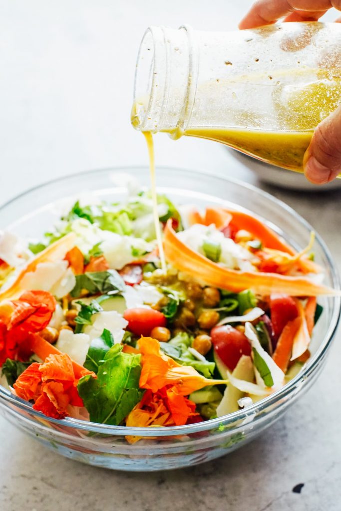 pour vinaigrette dressing