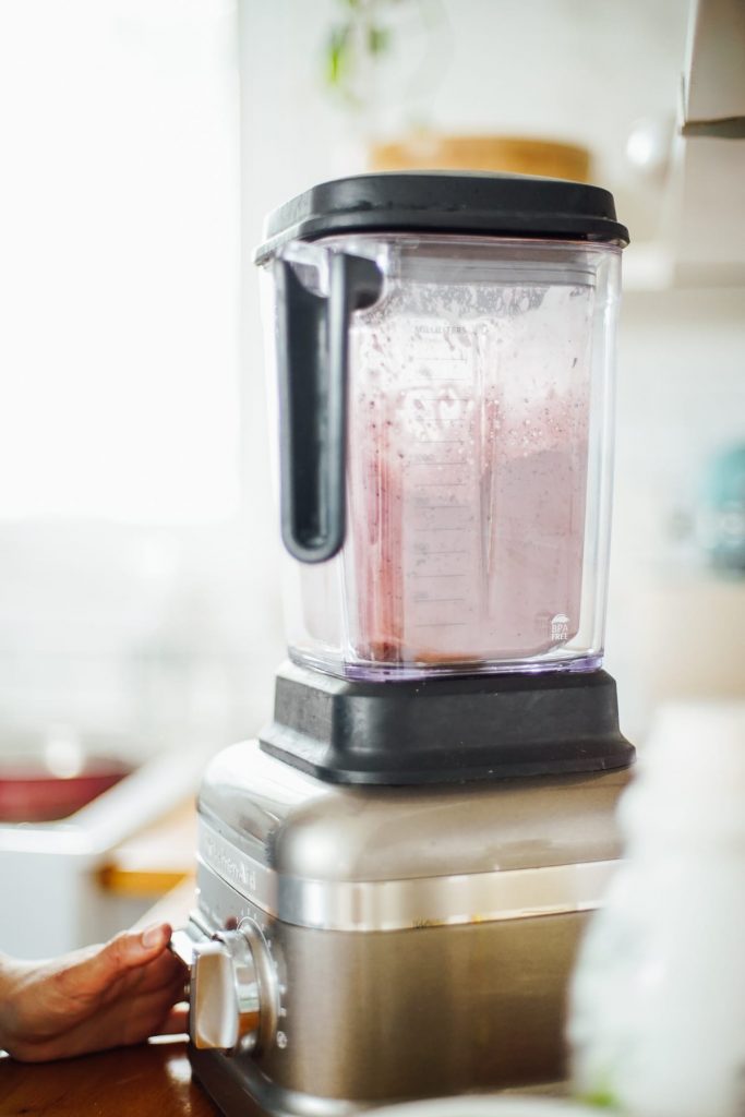 blending the yogurt mixture 