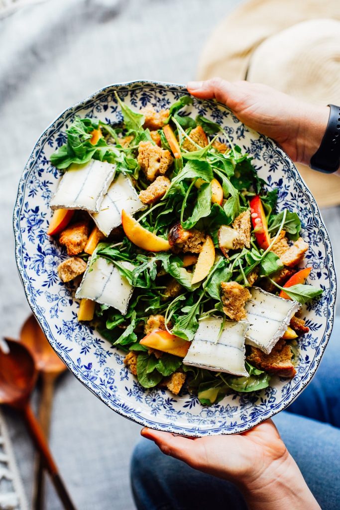 Arugula-Peach Salad with Lemon Vinaigrette