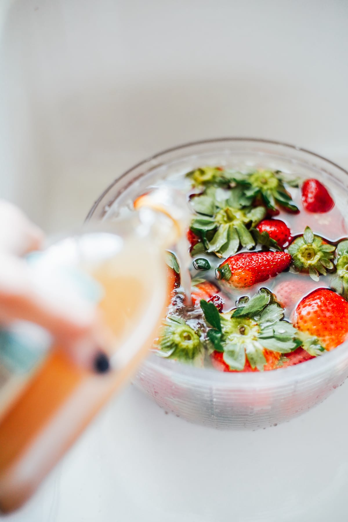 how to wash strawberries