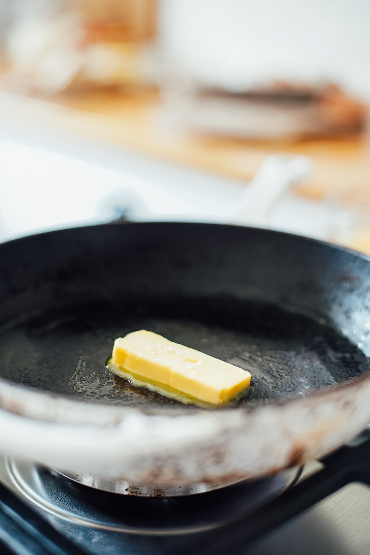 cooking eggs in butter
