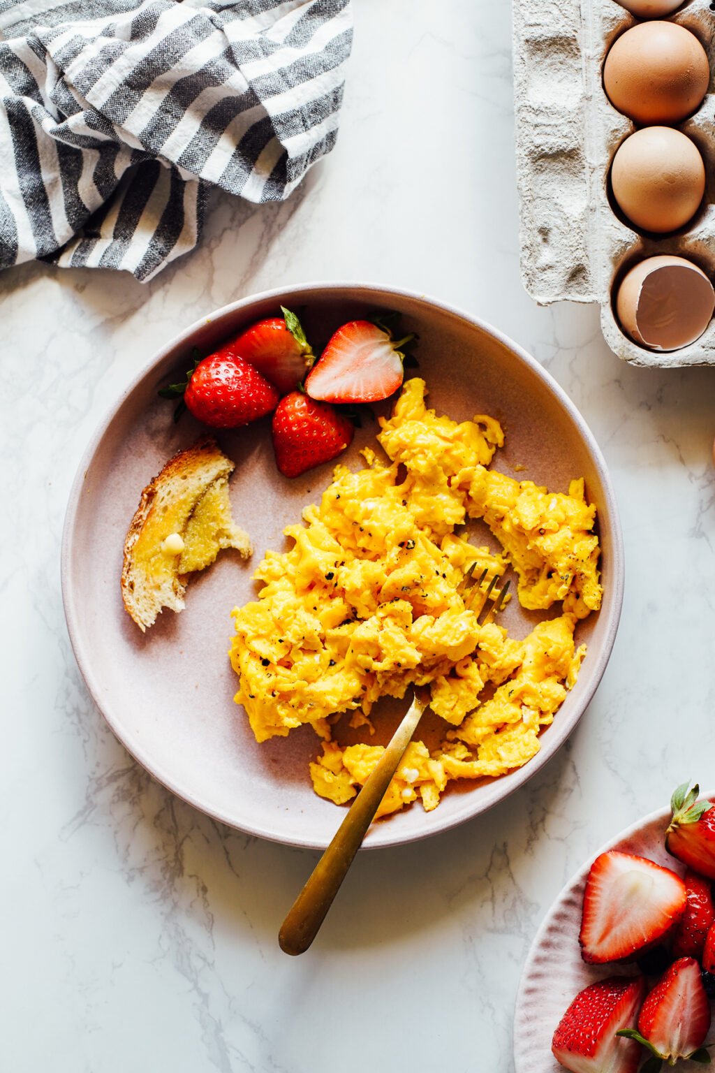 15 Different Ways To Cook Eggs For Breakfast (Easy, Healthy) - Live Simply