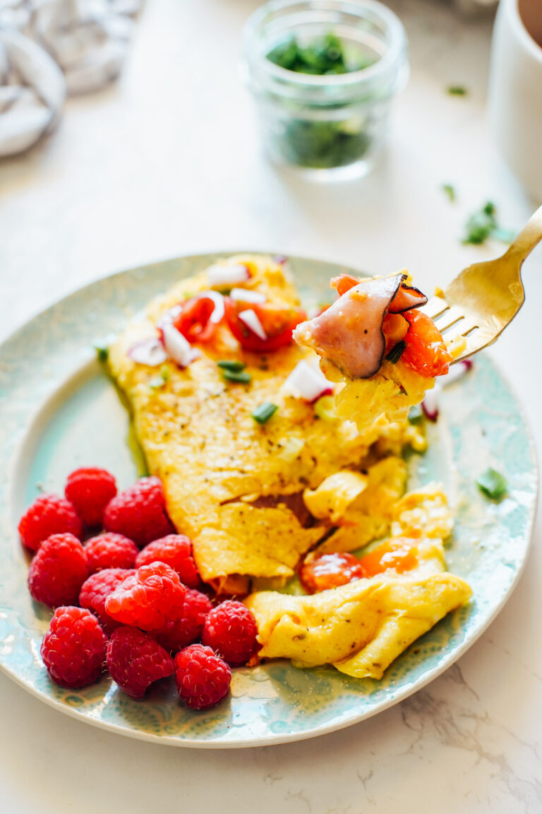 Easy Egg Cheese Omelette Recipe (with Veggie & Ham Option)