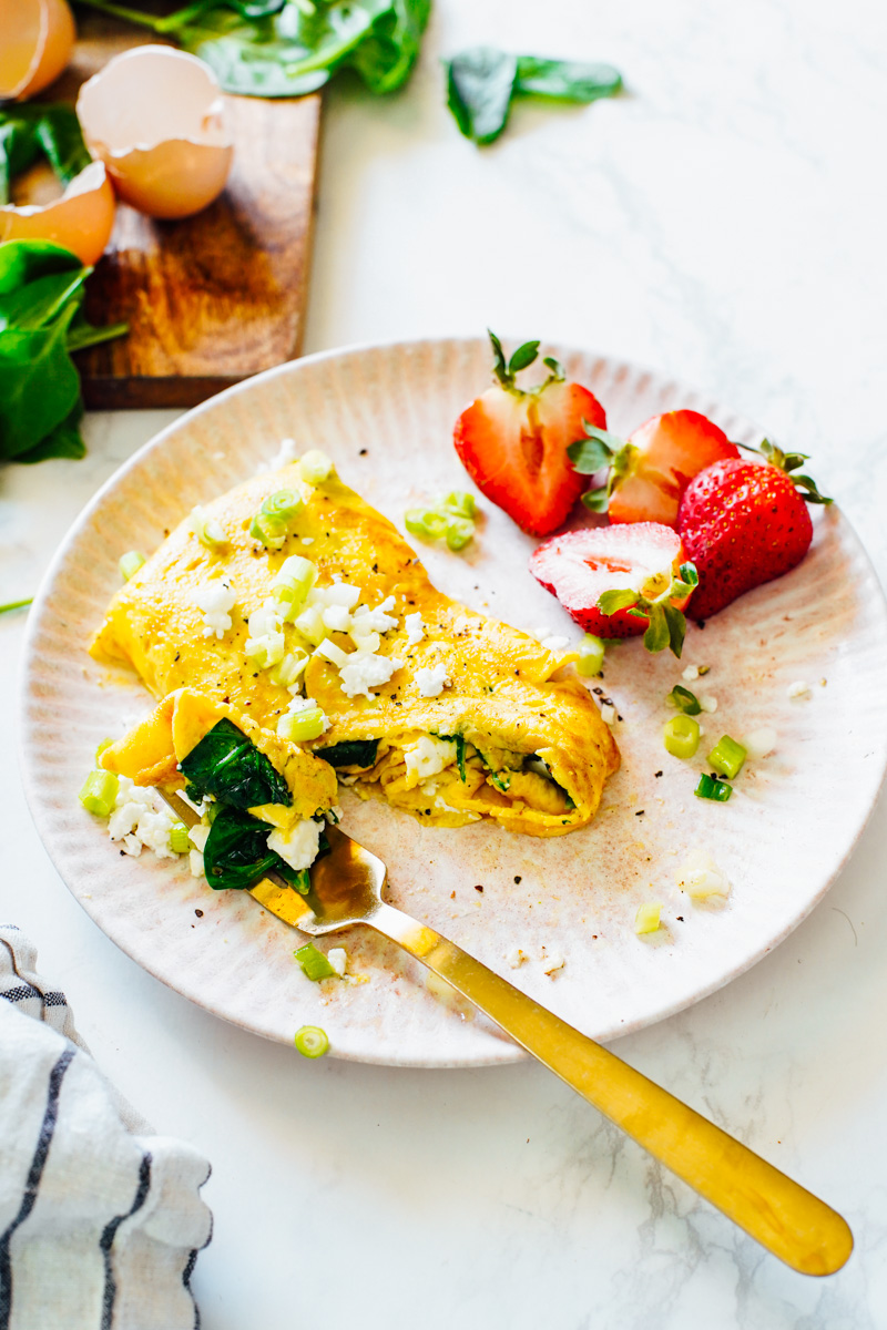 Spinach Feta Omelette Recipe (Easy Low Carb Omelet)