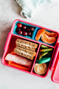 How to Keep Lunch Warm or Cold in The Lunchbox - Live Simply